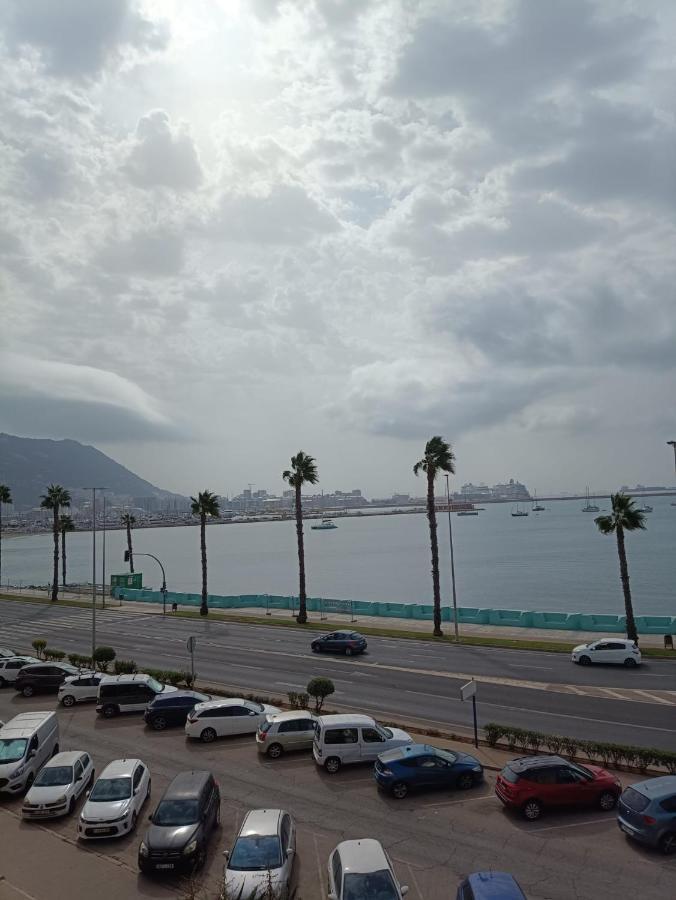 Apartamento Vistas A 3 Paises Y 2 Continentes 1º Linea De Playa A 5 Minutos De Gibraltar La Línea de la Concepción Exterior foto