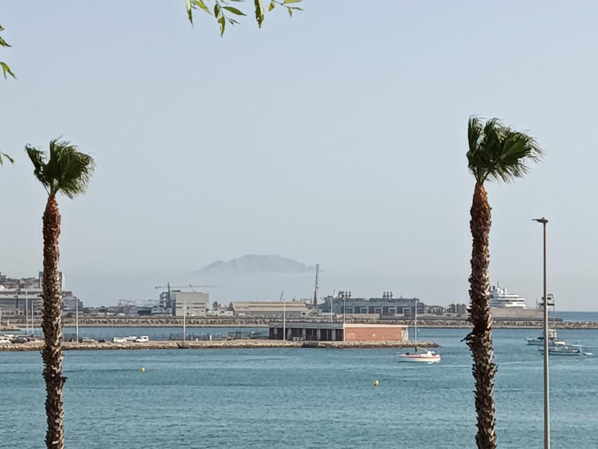 Apartamento Vistas A 3 Paises Y 2 Continentes 1º Linea De Playa A 5 Minutos De Gibraltar La Línea de la Concepción Exterior foto